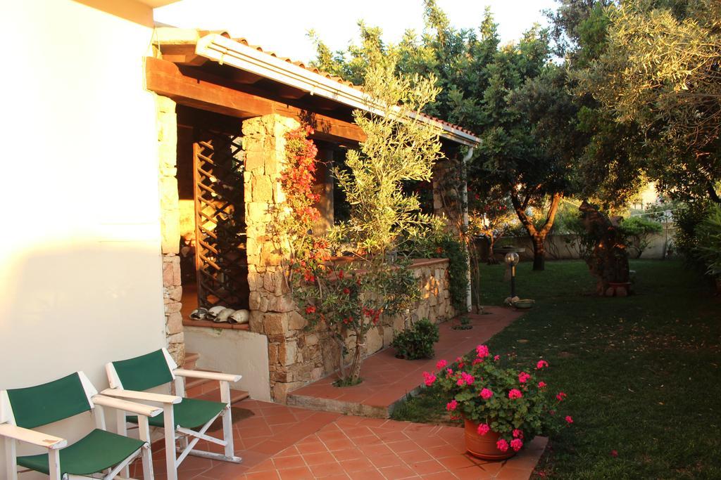 B&B I Mari Torpè Exterior foto