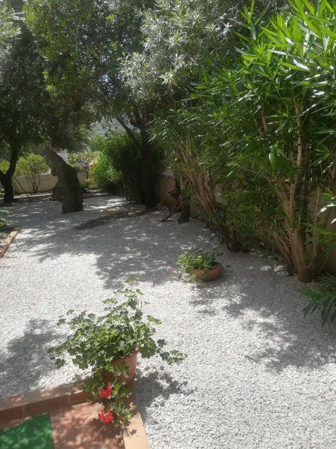 B&B I Mari Torpè Exterior foto